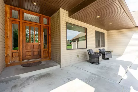 Exterior - 12830 Beloit Rd, Caledonia, IL 61011 photo 4 of 4
