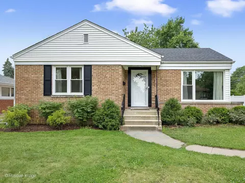 732 Kemman Ave, La Grange Park, IL 60526