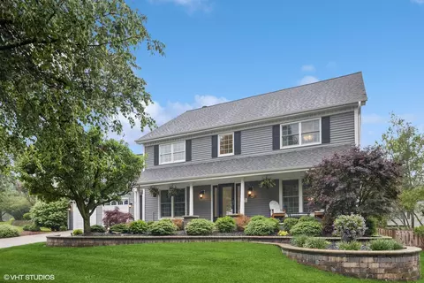 6724 Greene Rd, Woodridge, IL 60517