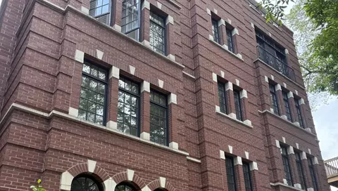 3544 N Fremont St #2S, Chicago, IL 60657