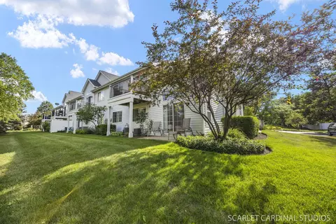 2312 Scott Ln #2312, Aurora, IL 60502