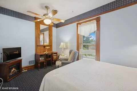 Bedroom - 314 Washington St, Algonquin, IL 60102 photo 7 of 9