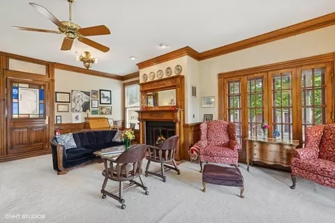 Living - 314 Washington St, Algonquin, IL 60102 photo 2 of 2