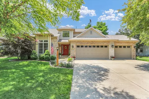 2001 Mullikin Dr, Champaign, IL 61822