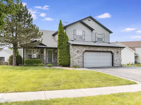 961 Ontario Dr, Romeoville, IL 60446