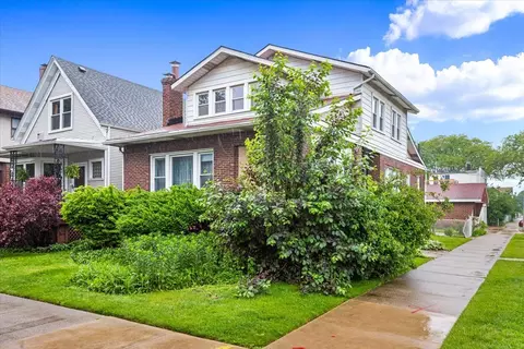 4835 W Sunnyside Ave, Chicago, IL 60630