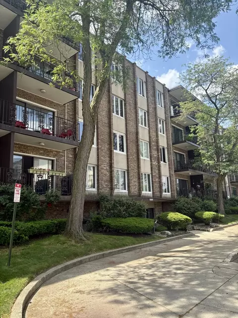 5501 Lincoln Ave #405, Morton Grove, IL 60053