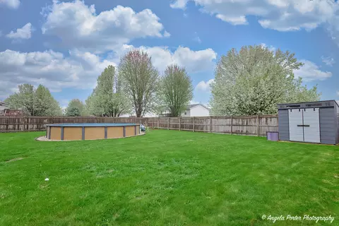 155 Shadowbrook Dr, Capron, IL 61012 photo 25