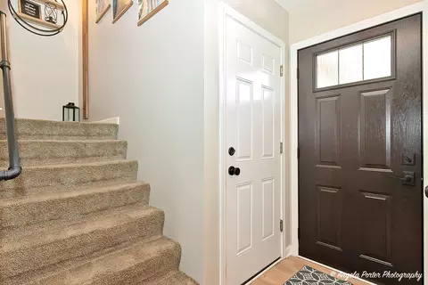 155 Shadowbrook Dr, Capron, IL 61012 photo 3