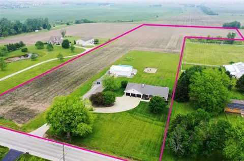 3421 E 3000 N Rd, Bourbonnais, IL 60914