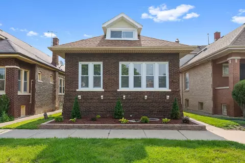 7827 S Calumet Ave, Chicago, IL 60619