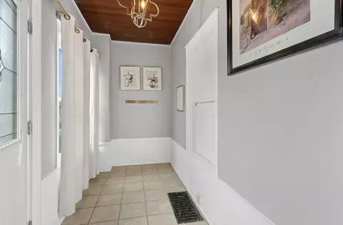 Entry Way - 3731 Maple Ave, Berwyn, IL 60402 photo 1 of 1