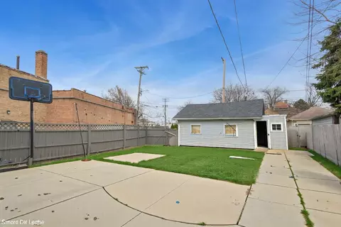 Exterior - 3731 Maple Ave, Berwyn, IL 60402 photo 3 of 4