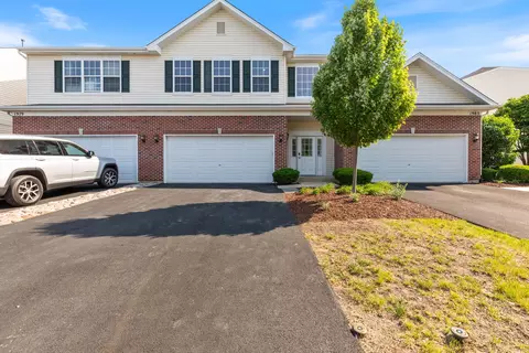 1981 W Cobblestone Rd, Romeoville, IL 60446