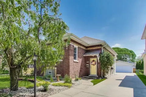 3725 Raymond Ave, Brookfield, IL 60513