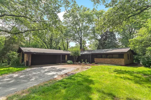 71 Graymoor Ln, Olympia Fields, IL 60461