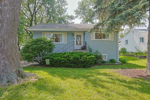 6124 Chase Ave, Downers Grove, IL 60516