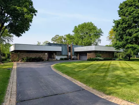 29 W261 Iroquois Ct S, Warrenville, IL 60555