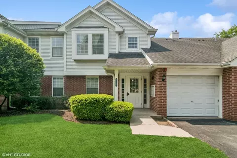 1727 W Hawkes St #7, Arlington Heights, IL 60004