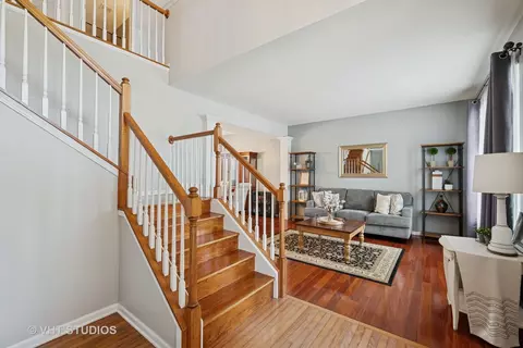 4370 Whitehall Ln, Algonquin, IL 60102 photo 4