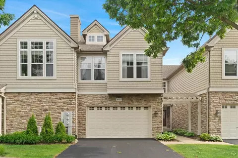 365 Lake Ave #D, Wauconda, IL 60084