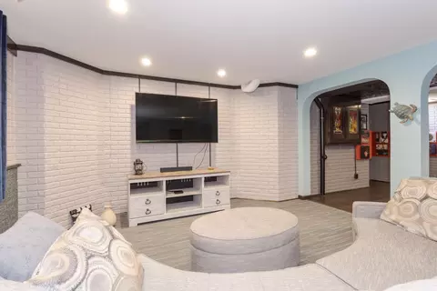 Living - 1101 Sterling Glen Cc Ct, Normal, IL 61761 photo 7 of 7