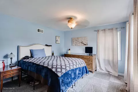 Bedroom - 768 S Spring Rd, Elmhurst, IL 60126 photo 1 of 4