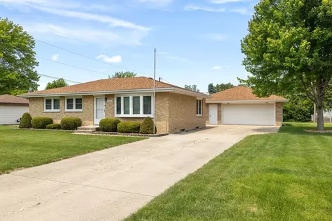 23548 W Lynn St, Plainfield, IL 60586