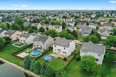 View/Area - 1707 Cascade Ridge Dr, Plainfield, IL 60586 photo 4 of 6