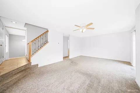 Living - Undisclosed, Oak Forest, IL 60452 photo 2 of 2