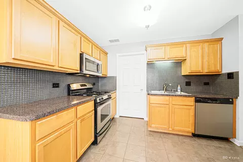 Kitchen - Undisclosed, Oak Forest, IL 60452 photo 2 of 3