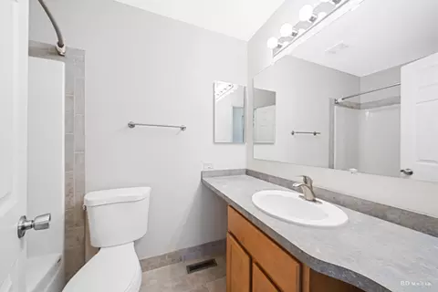 Bath - Undisclosed, Oak Forest, IL 60452 photo 1 of 1