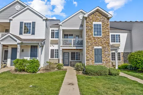 1505 Silverstone Dr #1505, Carpentersville, IL 60110
