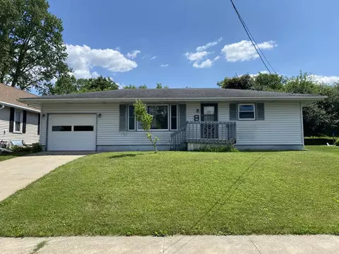 949 W Cleveland St, Freeport, IL 61032