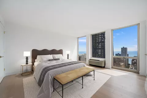 Bedroom - 111 E Chestnut St #40C, Chicago, IL 60611 photo 1 of 3