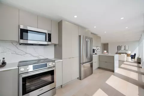 Kitchen - 111 E Chestnut St #40C, Chicago, IL 60611 photo 4 of 4