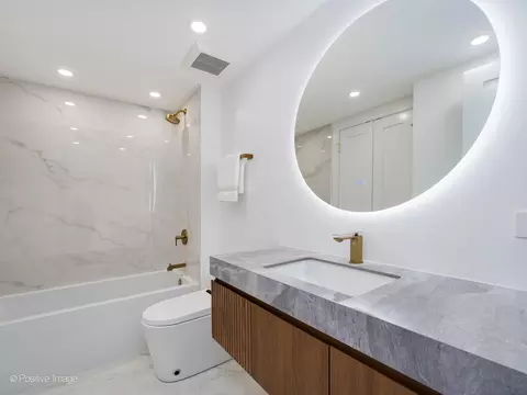 Bath - 111 E Chestnut St #40C, Chicago, IL 60611 photo 2 of 2