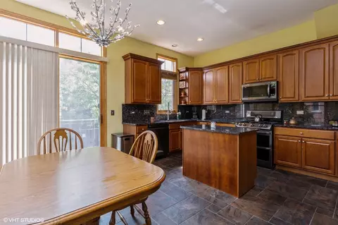 Kitchen - 162 Dawson Dr, Elgin, IL 60120 photo 1 of 2