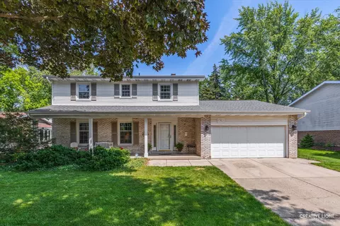 1903 Brentwood Ln, Wheaton, IL 60189