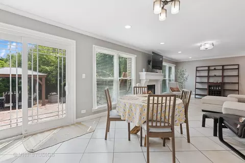 1981 White Oak Dr, Algonquin, IL 60102 photo 13