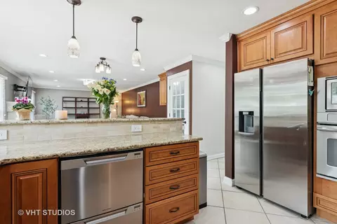 1981 White Oak Dr, Algonquin, IL 60102 photo 12