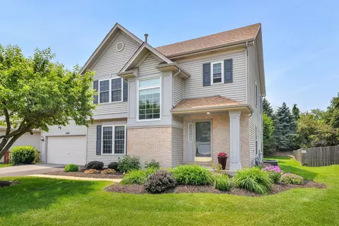 2226 Tremont Ave, Aurora, IL 60502