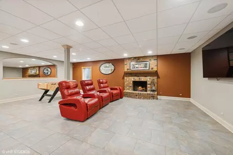 Other - 209 68th St, Darien, IL 60561 photo 1 of 4