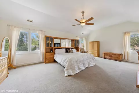 Bedroom - 209 68th St, Darien, IL 60561 photo 1 of 4