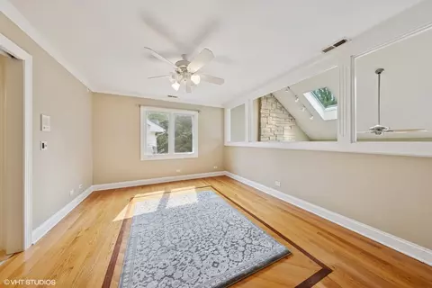 Bedroom - 209 68th St, Darien, IL 60561 photo 4 of 4
