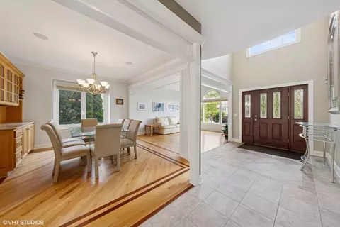 Entry Way - 209 68th St, Darien, IL 60561 photo 1 of 3