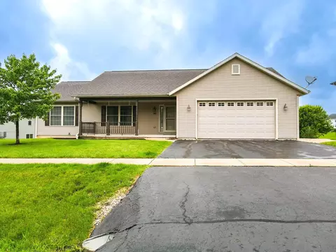 340 Homestead Dr, Twin Lakes, WI 53181