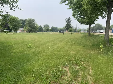 5101 W Elm St, Mchenry, IL 60050