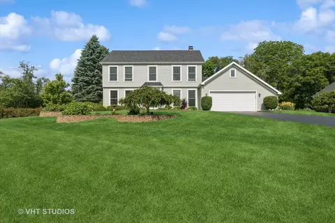 3711 Tamarisk Ct, Crystal Lake, IL 60012