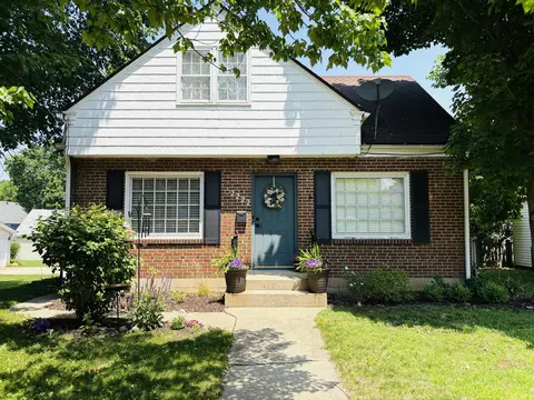 2222 Greenwood Ave, Rockford, IL 61107